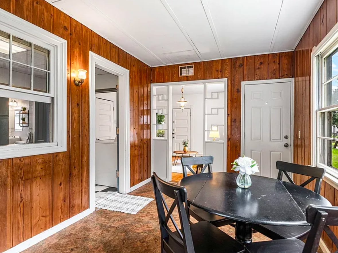 Building Photo - 2628 Quincy St NE