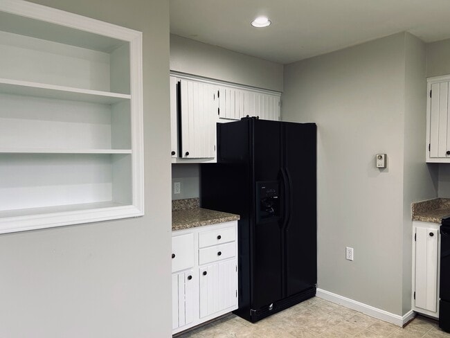 Building Photo - 413 Briarmont Dr