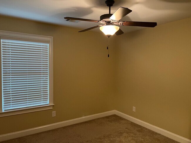 Building Photo - Beautiful Prattville Home