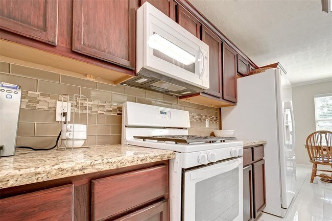 Building Photo - 24823 Cobble Canyon Ln