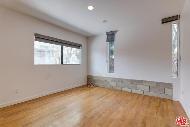 Building Photo - 2216 Bancroft Ave