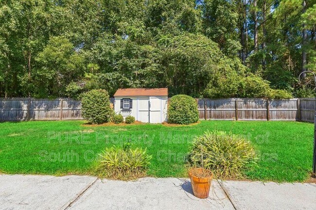 Building Photo - 1322 Palm Cove Dr