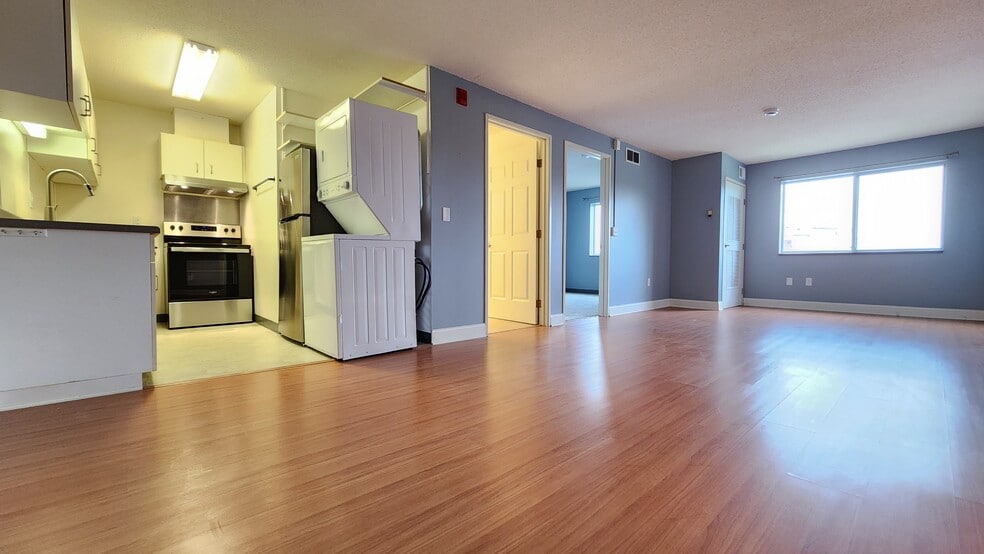 1bed+den/1bathroom - The Riverview