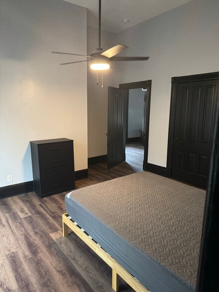 Building Photo - 126 Montgomery St