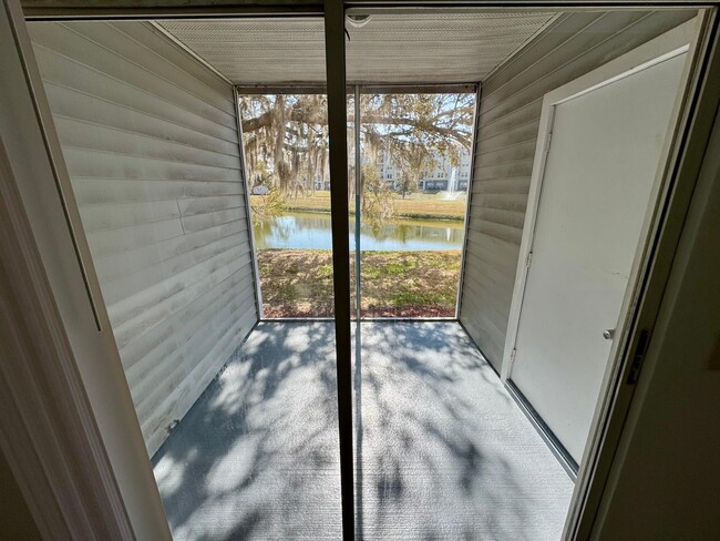 Building Photo - 1222 Bermuda Lakes Ln