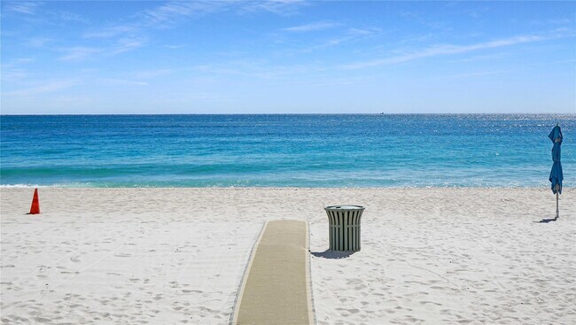 Building Photo - 3550 Galt Ocean Dr