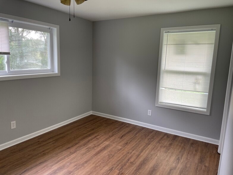 Building Photo - 1109 Walker Dr