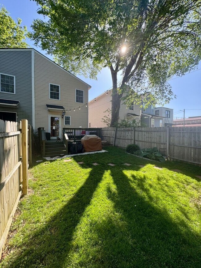Building Photo - Charming 3BR House in Richmond