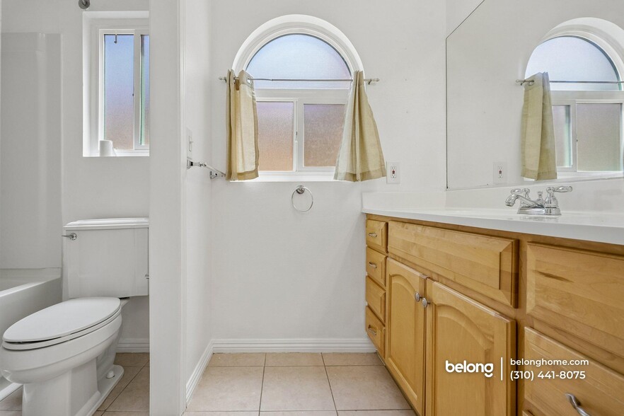 Building Photo - 4132 Lost Springs Dr