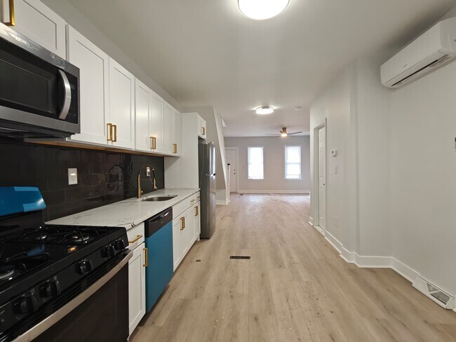 Building Photo - 223 N 58th St