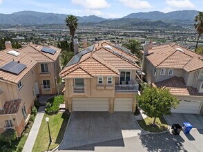 Building Photo - "Experience Luxurious Living: Spacious 5-B...