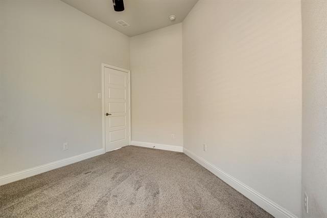 Building Photo - 720 Boardwalk Way