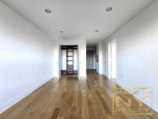 Building Photo - 1 bedroom in REGO PARK NY 11374