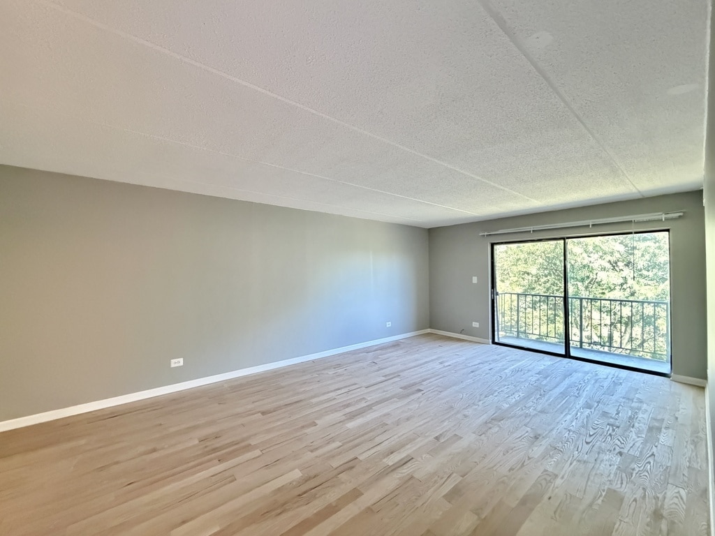 Building Photo - 525 N Quentin Rd