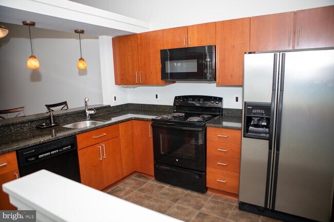 Building Photo - 2852 Yarling Ct