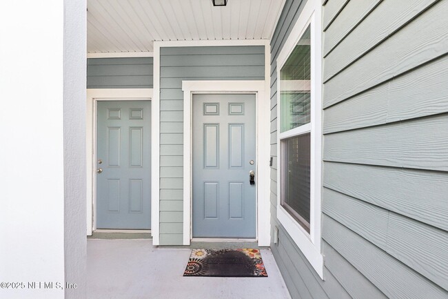 Building Photo - 750 Servia Dr