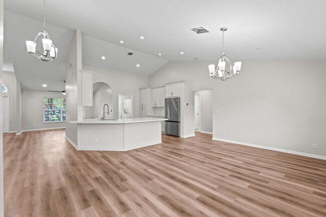 Building Photo - 17104 76th St N