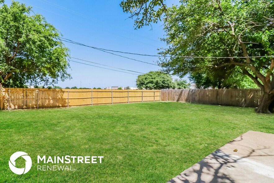 Building Photo - 4710 Green Hollow Dr