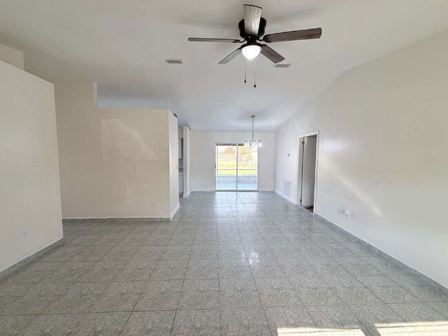 Building Photo - Moving Ready! 3-Bedroom   + 2-Bathroom + Bonus Room