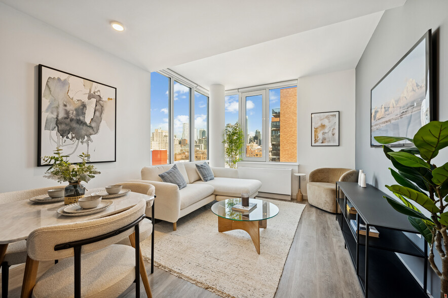 Primary Photo - Douglass Street Apartments