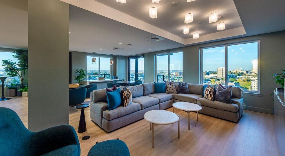 Building Photo - 1801 Patterson St