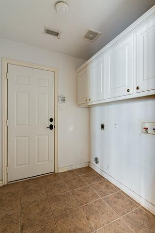 Building Photo - 116 Silkwood