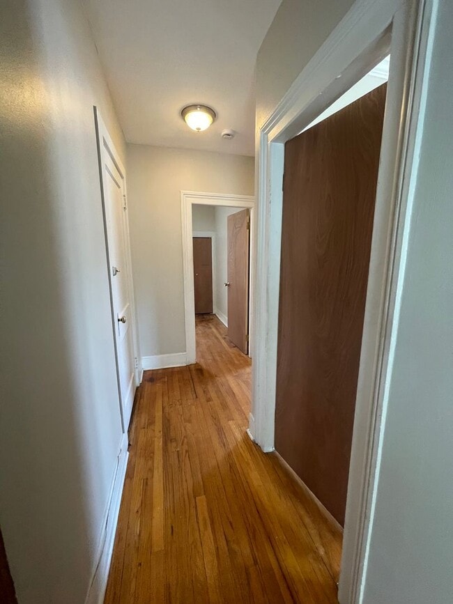 Building Photo - Comfortable, pet-friendly 2-Bedroom Second-Floor Apartment – Pittsfield, $1350
