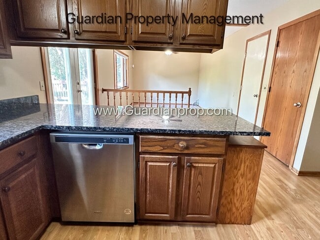 Building Photo - Rosemount Single Family Home, Corner lot, ...