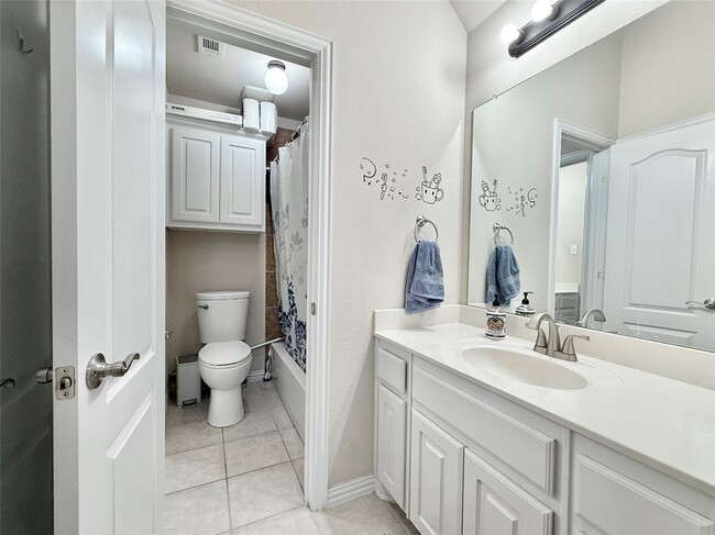 Building Photo - 7430 Hidden Cove Ln