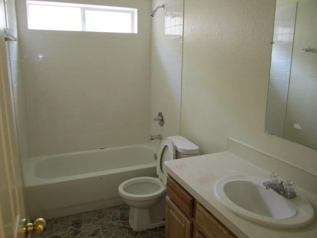 Building Photo - 2035 Echo Lake Dr