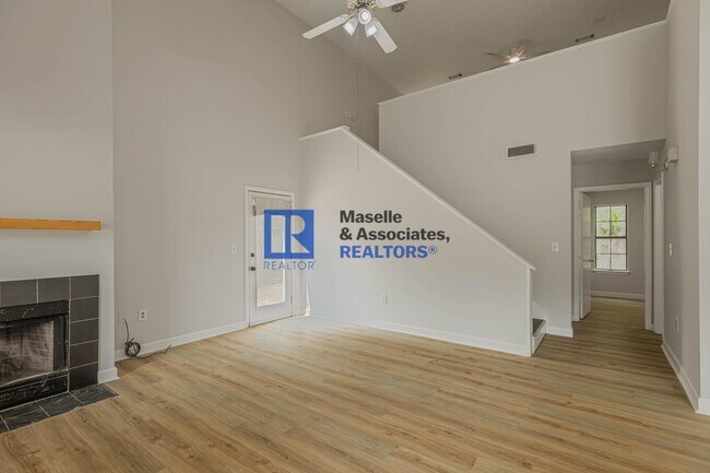 Building Photo - 3 Bed/2 Bath Home in Pearl