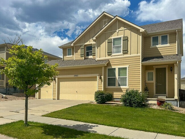 Building Photo - This 4bd home is waiting for you!