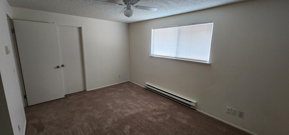 Building Photo - 521 159th St E