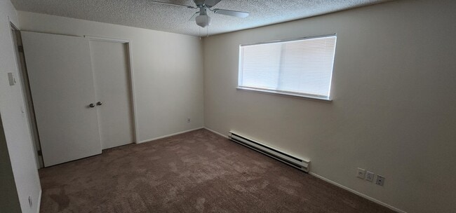 Building Photo - 521 159th St E