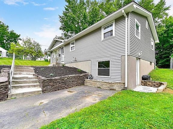 Building Photo - 7 Linden Dr