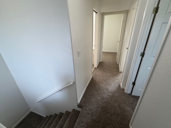 Building Photo - 4338 Ward Pl NE