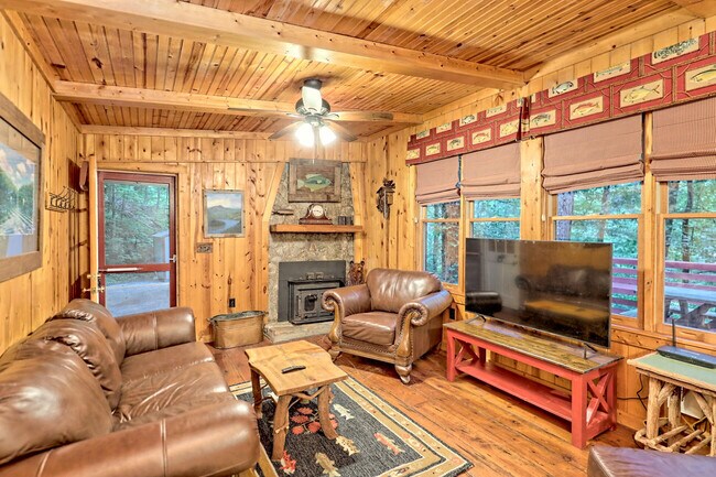 Building Photo - 6180 Crow Creek Rd