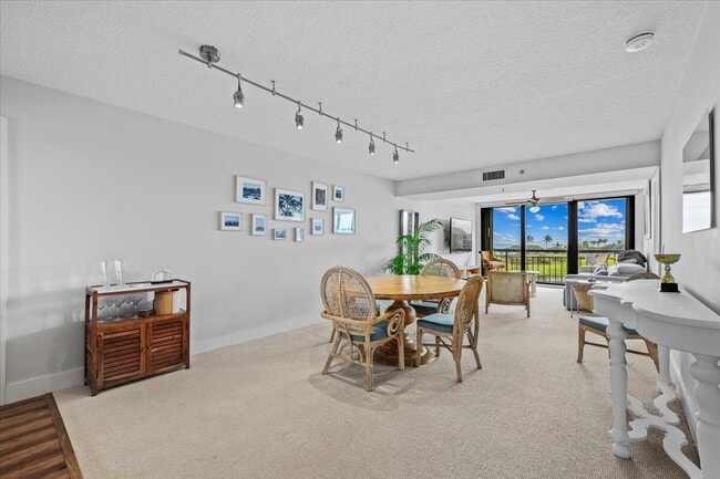 Building Photo - 201 S Seas Dr