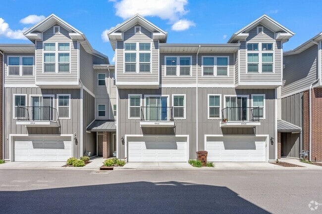 Building Photo - 8912 S 660 E