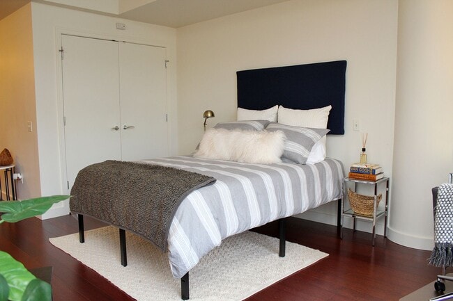 Building Photo - 3601 S River Pky