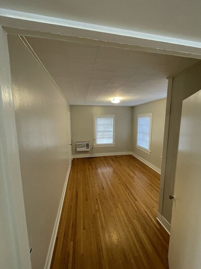 Building Photo - 609 Jefferson Blvd