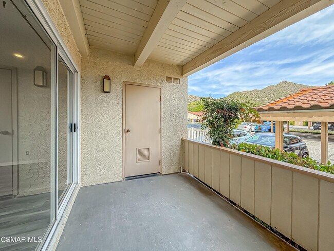 Building Photo - 5744 Oak Bend Ln