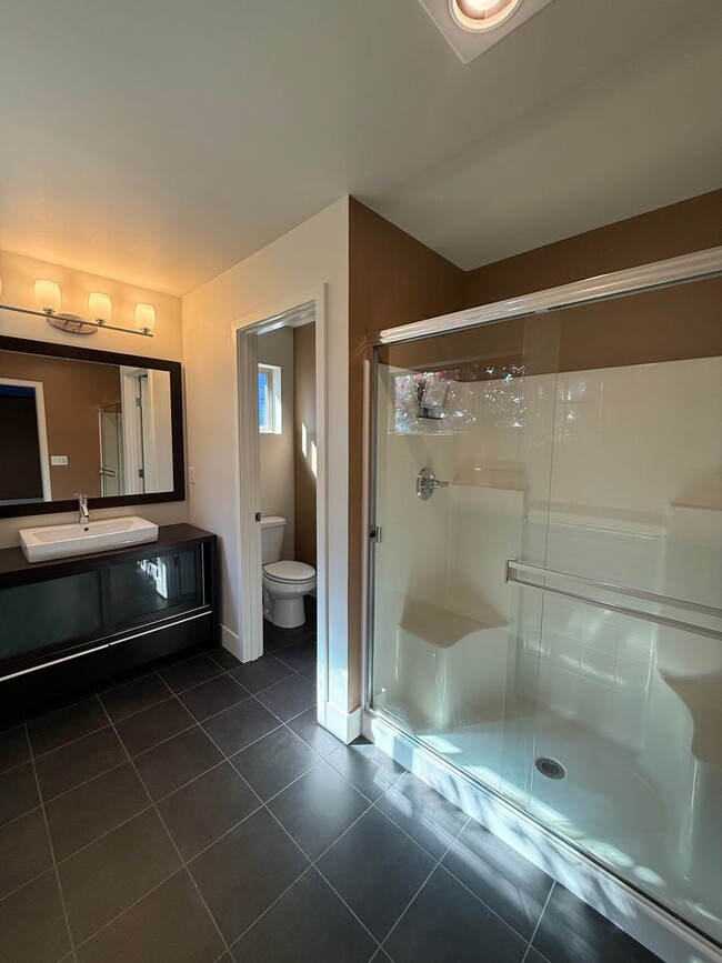 Building Photo - Stylish & Updated Home – 3BR/2.5BA, AC, Ne...