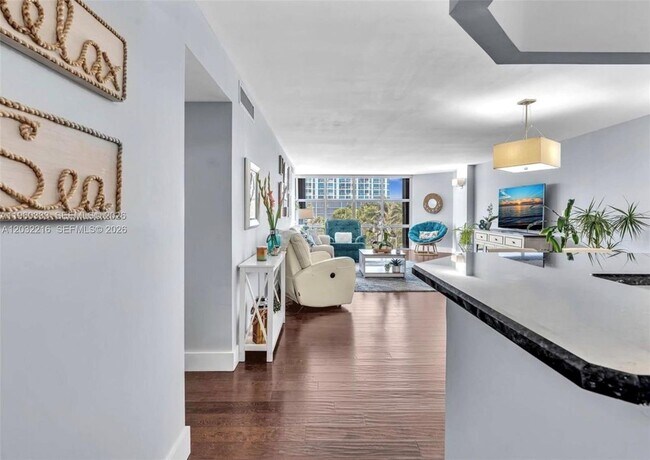 Building Photo - 6423 Collins Ave