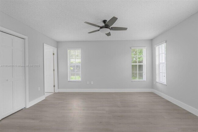 Building Photo - 9075 SW 48th Terrace