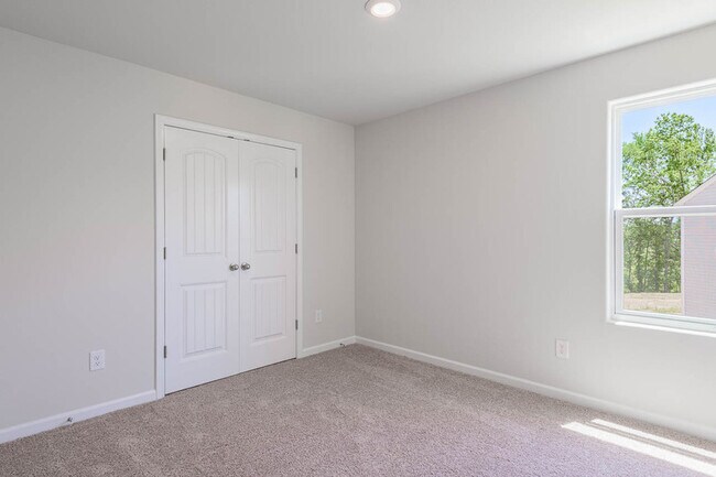 Building Photo - 1 Hazelburn Ct