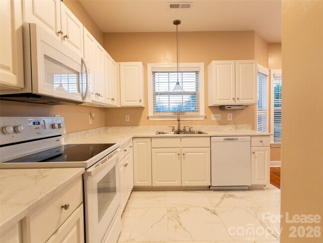 Building Photo - 1990 Trace Creek Dr