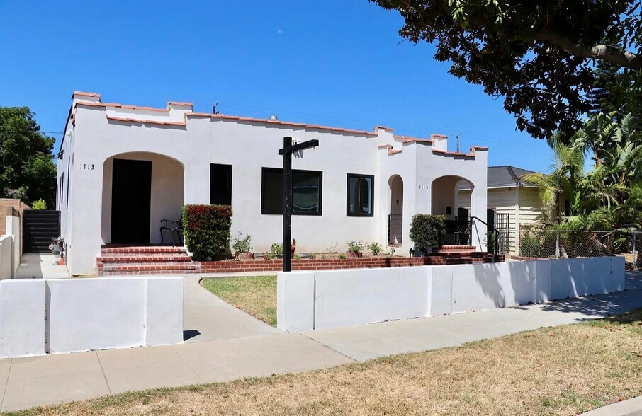 Building Photo - 1113 N Pass Ave
