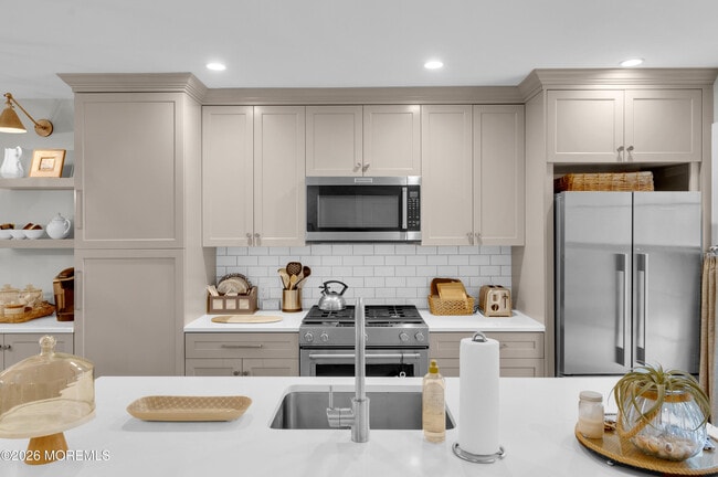 Building Photo - 51 Wyckham Rd