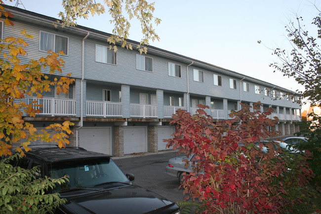 304 Lynn - 304 Lynn Ave